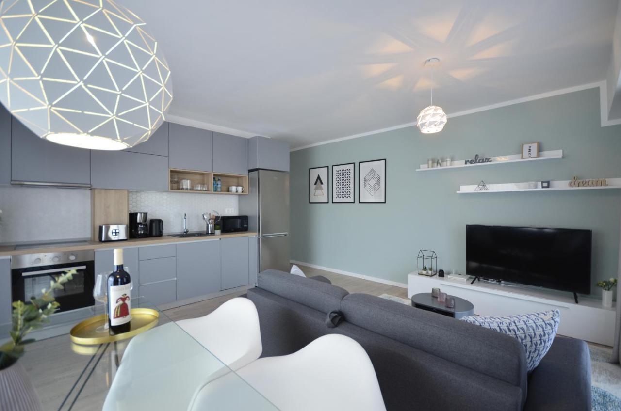 Daniel Luxury Apartment คลูจ-นาโปกา ภายนอก รูปภาพ