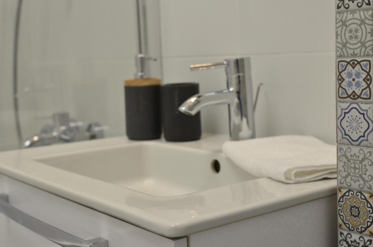 Daniel Luxury Apartment คลูจ-นาโปกา ภายนอก รูปภาพ